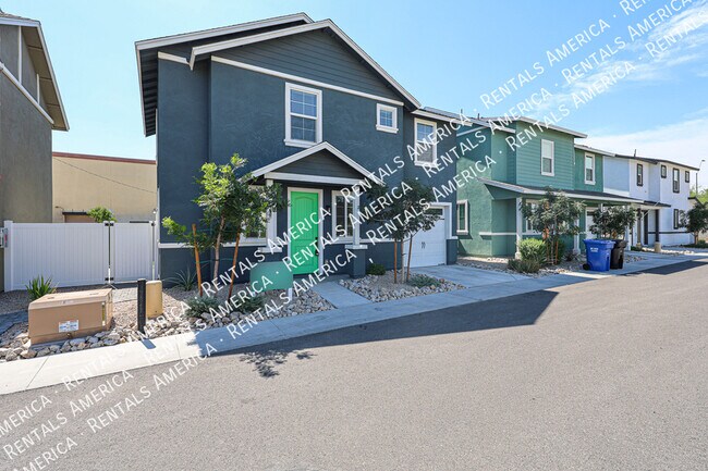 Building Photo - 16875 N 12th St