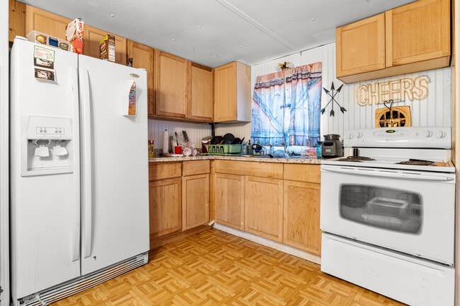 Building Photo - 12 Grape Ln