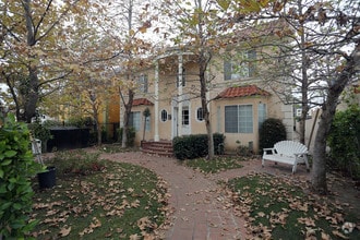 Building Photo - Mansfield Apartments