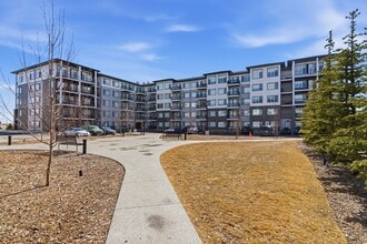 Building Photo - 395-1395 Skyview Pkwy NE