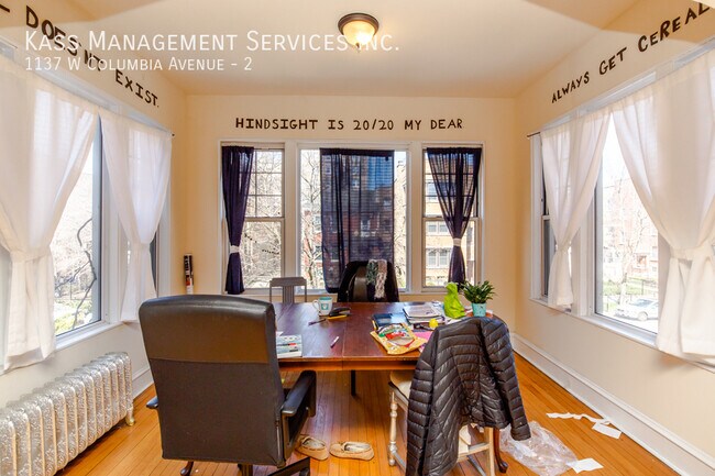 Foto del edificio - 1137 W Columbia Ave