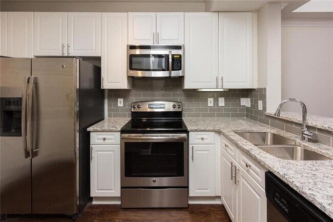Foto del edificio - 3558 Piedmont Rd NE