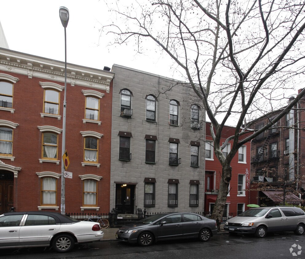 Primary Photo - 113 N 8th St