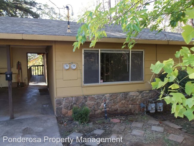 Building Photo - 5517 Paloma Ave