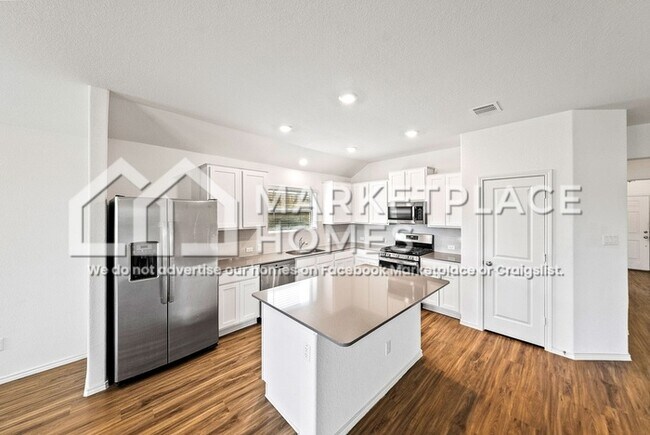 Foto del edificio - 3416 Pauling Loop
