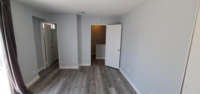 Building Photo - 13416 Mar Vista St