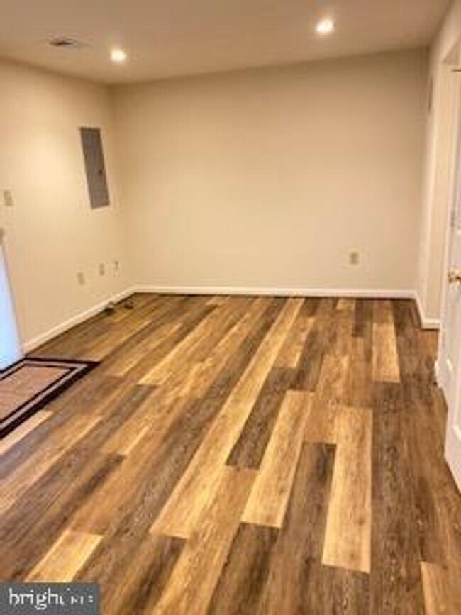 Foto del edificio - 15653 Montview Dr