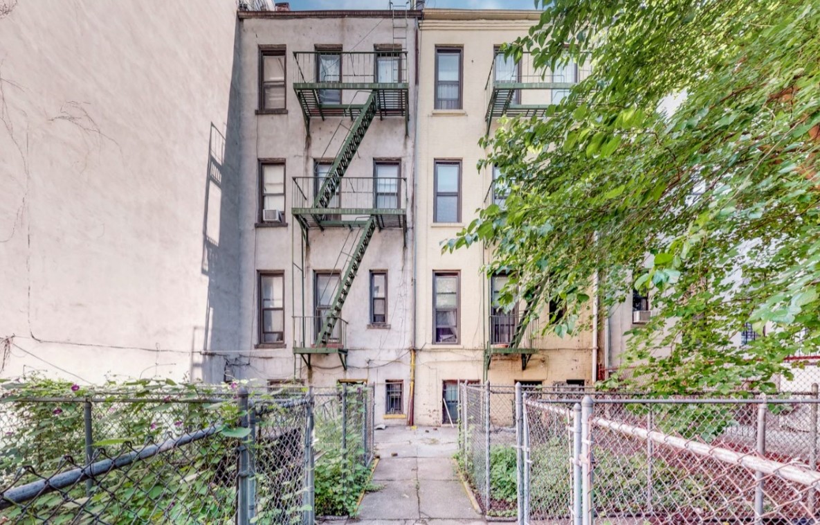 Building Photo - 118-120 W 124th St