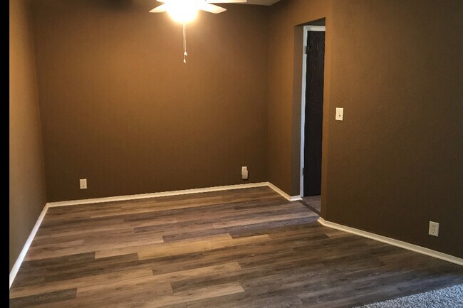 Foto del edificio - 412 N Highland St