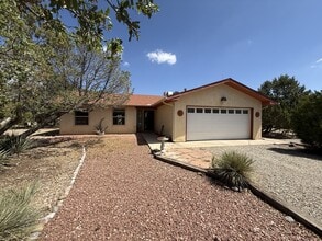 Building Photo - 1 Autumnwood Ct