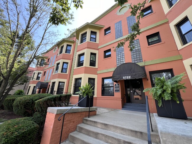 Interior Photo - Baum Boulevard Flats