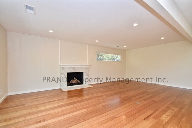 Foto del edificio - 627 Tanbark Terrace