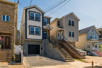 Building Photo - 208 Atlantic St
