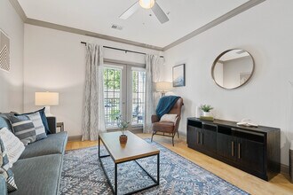 Building Photo - Hawthorne at Weaverville