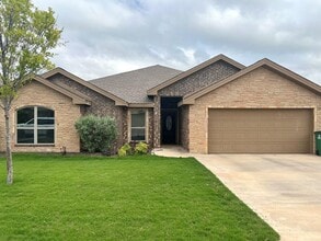 Building Photo - 5910 Tarin St