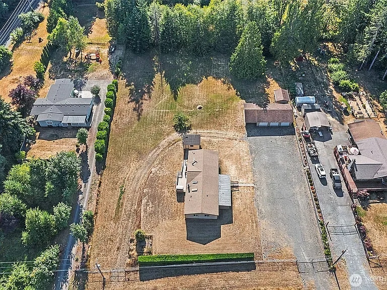 Primary Photo - 7071 N Van Decar Rd SE