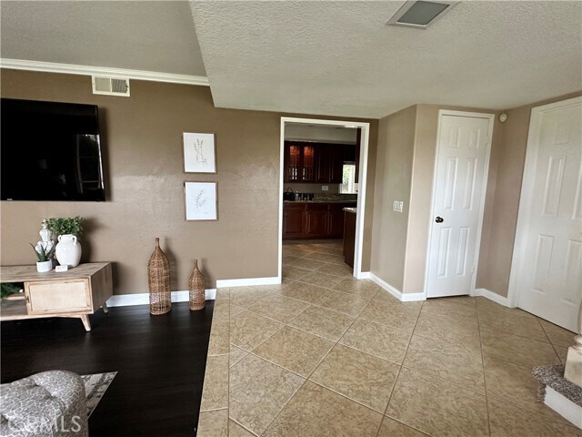 Foto del edificio - 8964 Canary Ave
