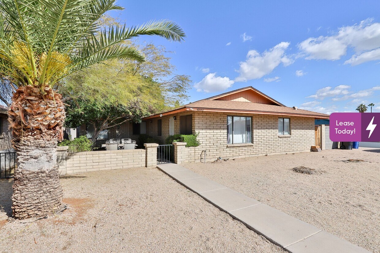 4552 E Caballero Cir Unit 3, Mesa, AZ 85205 Condo for Rent in Mesa