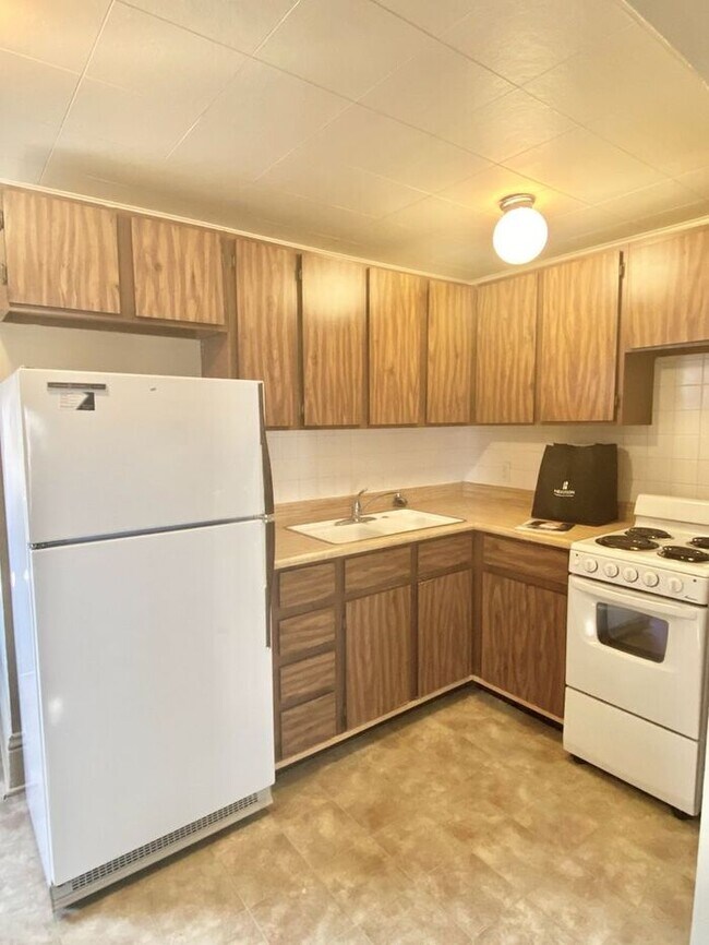 Foto del edificio - Nestled In A Great Neighborhood! Don't Miss this One Bedroom!