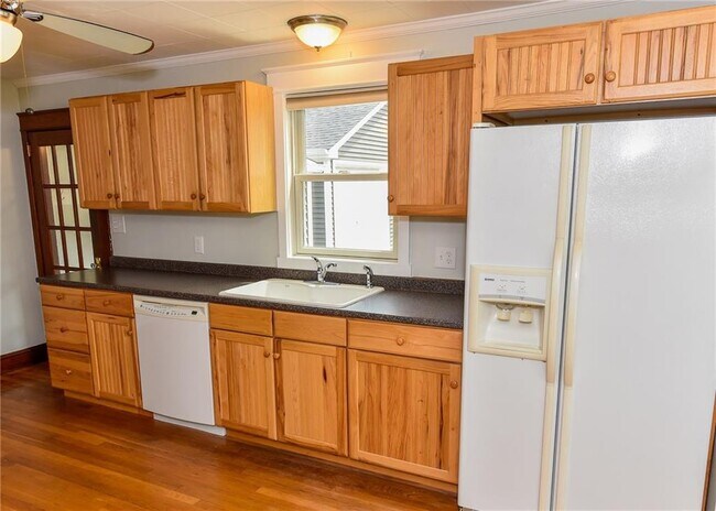 Foto del edificio - 1452 W Main Rd