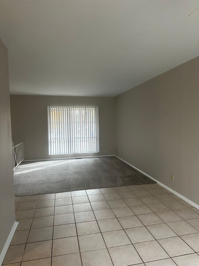 Foto del edificio - 3 Bedroom Single Family Home in Gahanna