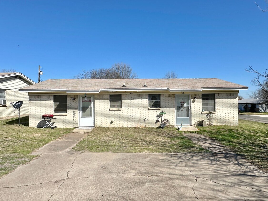 Foto principal - 405 Robertson Ave
