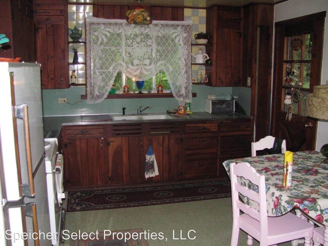 Building Photo - 208 Old Orchard Way