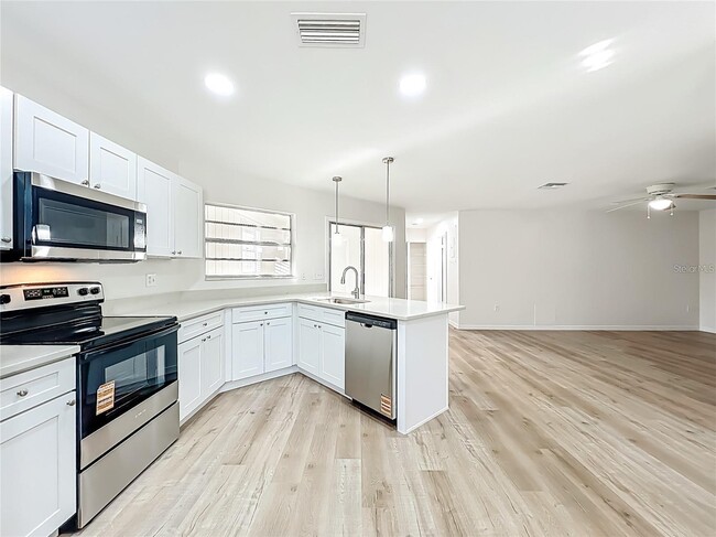 Foto del edificio - 201 Fern Ct