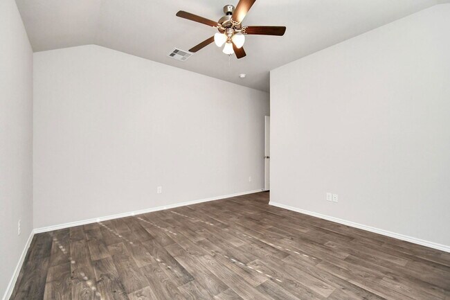 Foto del edificio - 9878 Laurel Lake Dr