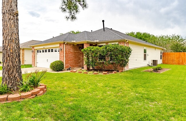 Foto del edificio - 7602 Little Thicket Ct