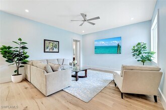 Building Photo - 2515 Royal Palm Ct