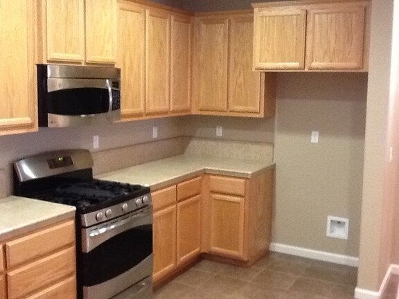 Foto del edificio - 384 Carriage Ln