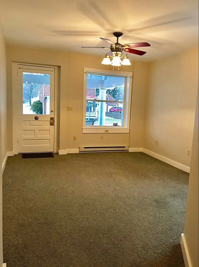 Living room & Front door - 618 E Bishop St