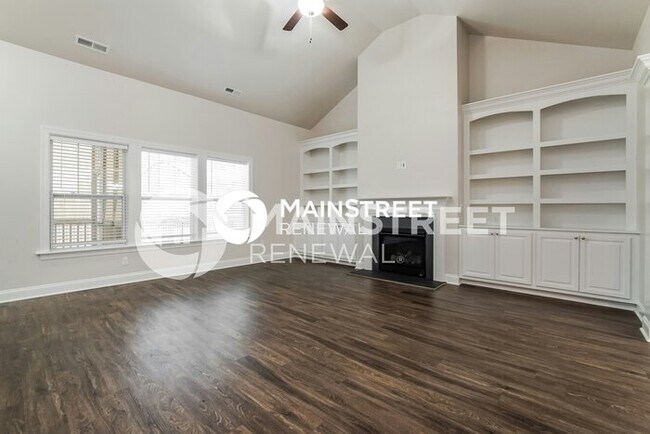 Foto del edificio - 3 Bedroom Pet-Friendly Home in CLAYTON, NC with Main Street Renewal