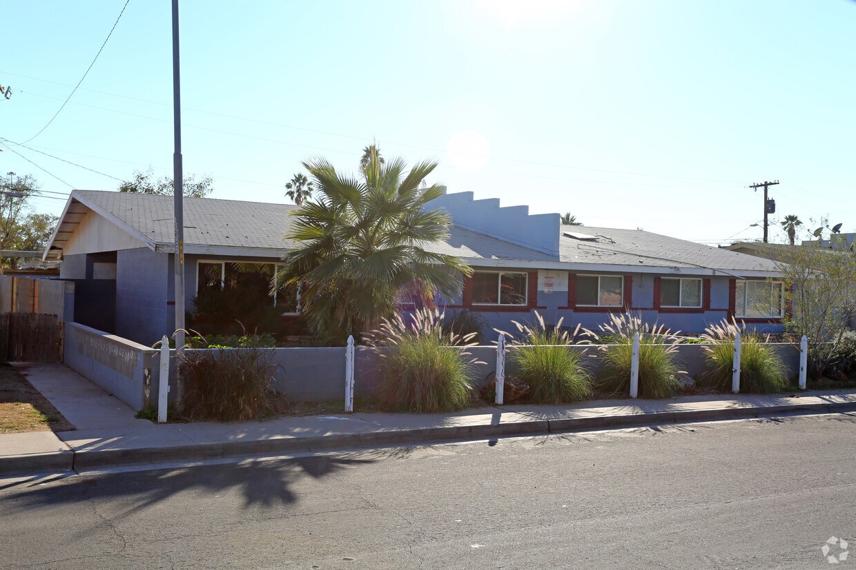 Primary Photo - Cameo Village