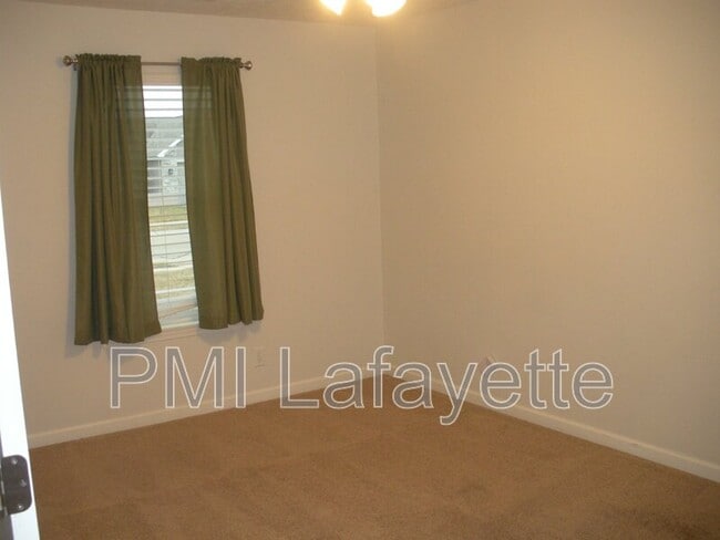 Building Photo - 5 N Rickover Cir