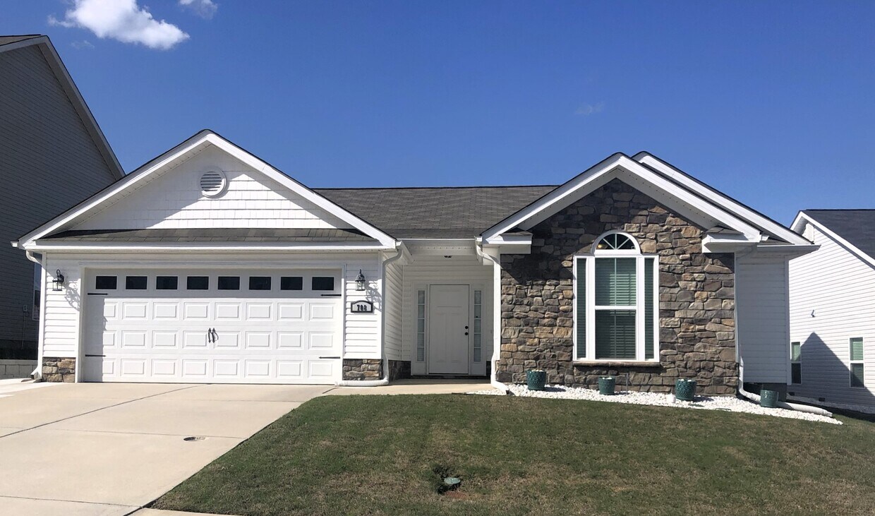 Primary Photo - 708 Goodale Dr