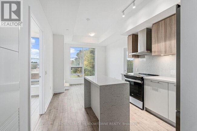 Building Photo - 500 Plains Rd E