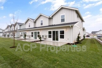 Building Photo - 2284 Brome St