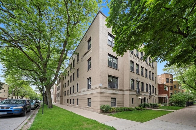 Foto del edificio - 6300 N Rockwell St