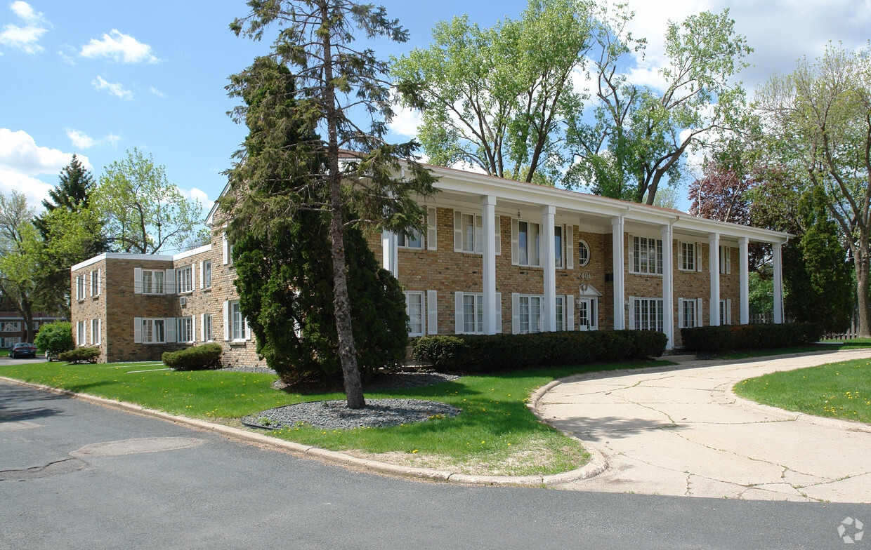Primary Photo - 2401 W 90th St