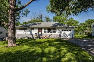 Building Photo - 2434 S 47 Dr