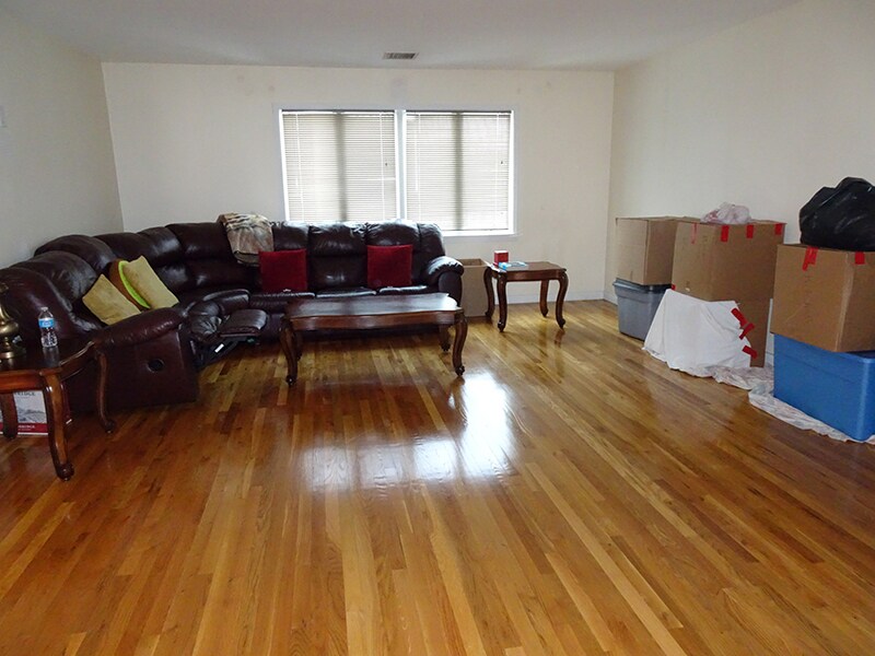 Primary Photo - 166 Seminary Ave
