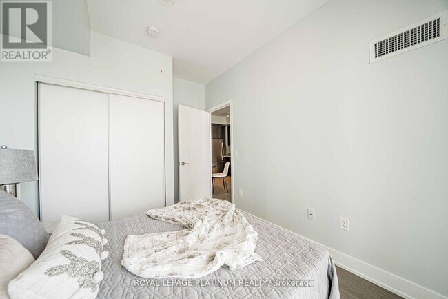 Building Photo - 30-1830 Shore Breeze Dr