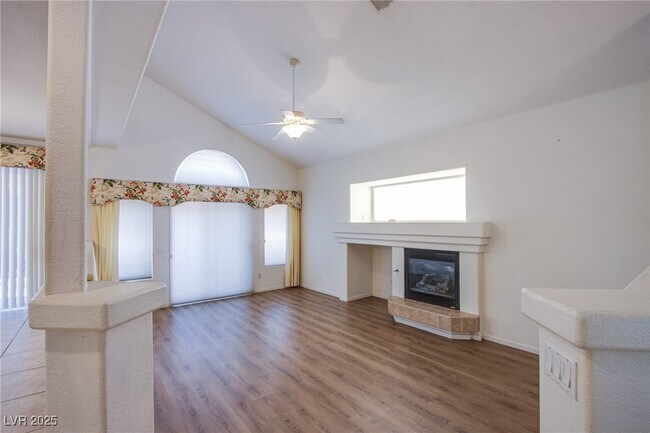 Foto del edificio - 7461 Mission Palm St