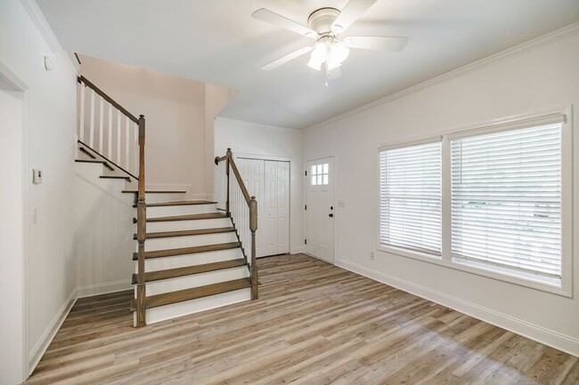 Foto del edificio - 180 Trail Creek St