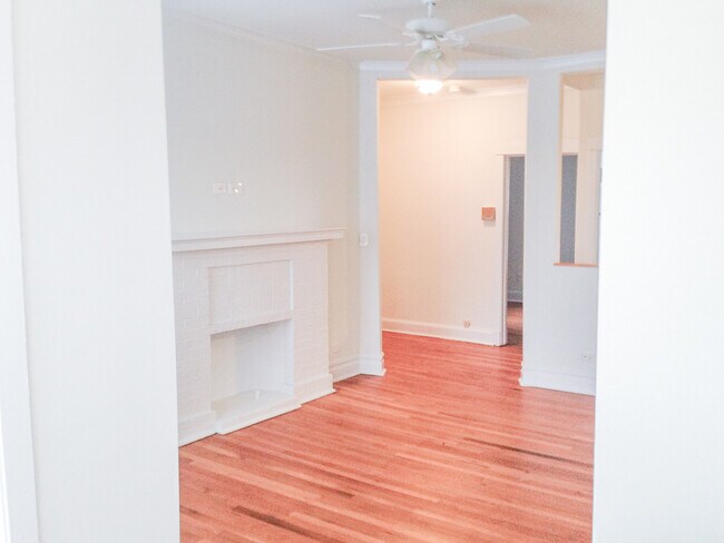 Foto del edificio - 3049 W Gunnison St