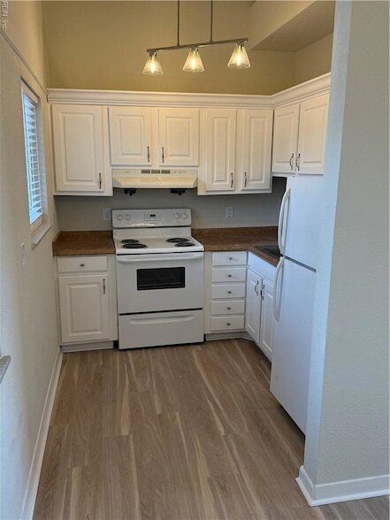 Foto del edificio - 7919 Bison Ave