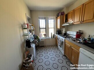Building Photo - 458 Park Dr