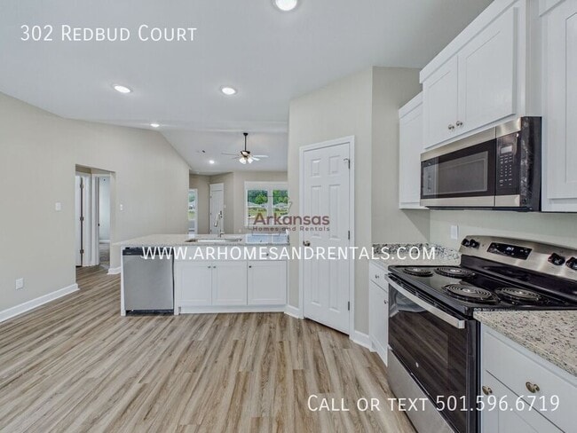 Building Photo - 302 Redbud Ct